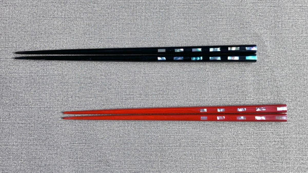 Wakasa lacquered couple chopsticks with a gorgeous shell shine