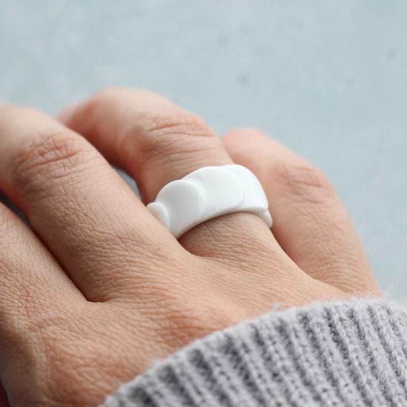[附件] 2016 / Saskia Diez Drake Ring No.1（白色）| imari-arita商品