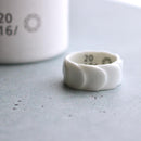 [ACCESSORY] SASKIA DIEZ DRAKE RING NO.2 (WHITE) | 2016/ | IMARI-ARITA WARES