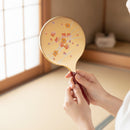 [MIRROR] KIRARI HAND MIRROR | KANAZAWA GOLD LEAF | HAKUICHI｜使用イメージ（演出・着用）※手作りのため色・風合いは一点ごとに異なります