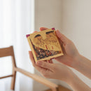 [MIRROR] HAKU MEIGA COMPACT-MIRROR | KANAZAWA GOLD LEAF | HAKUICHI｜使用イメージ（演出・着用）※手作りのため色・風合いは一点ごとに異なります