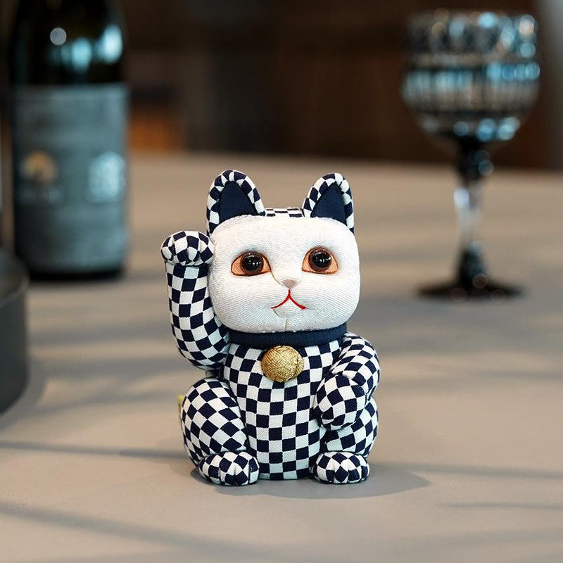 [BECKONING (LUCKY) CAT] MANEKI NEKO CHECKERED PATTERN BLUE (M) | EDO ART DOLLS | KAKINUMA DOLLS