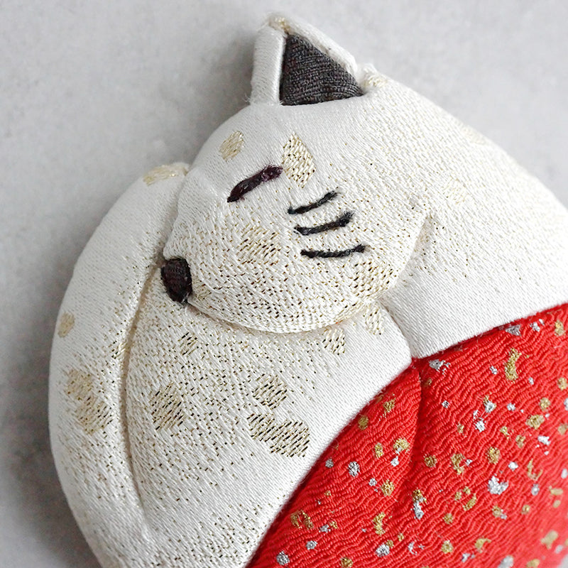 [MIRROR] ROUND CAT (HAND SIZE) | EDO ART DOLLS | KAKINUMA DOLLS