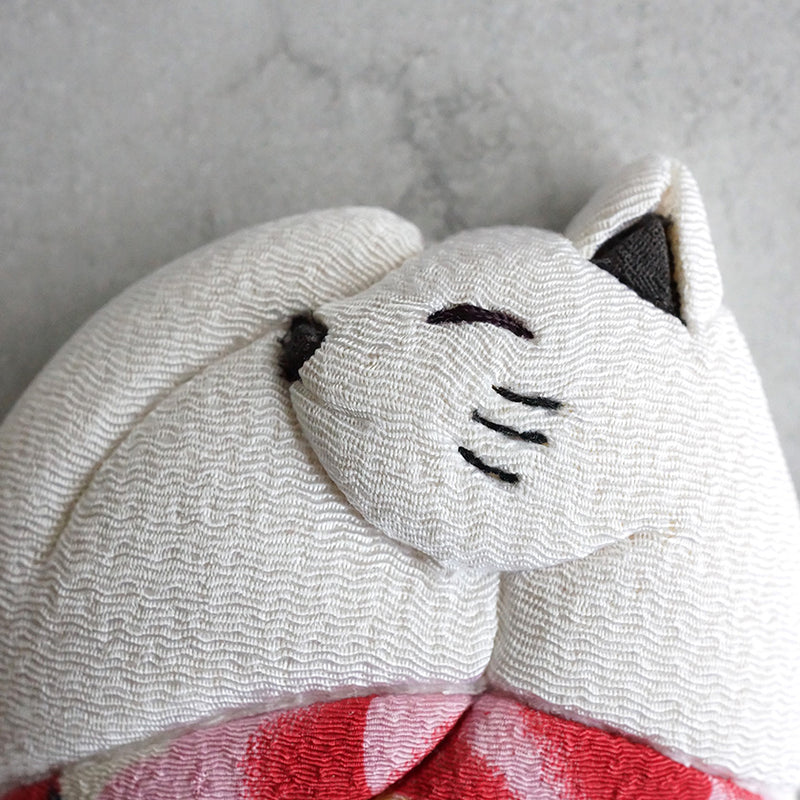 [MIRROR] ROUND CAT (HAND SIZE) | EDO ART DOLLS | KAKINUMA DOLLS