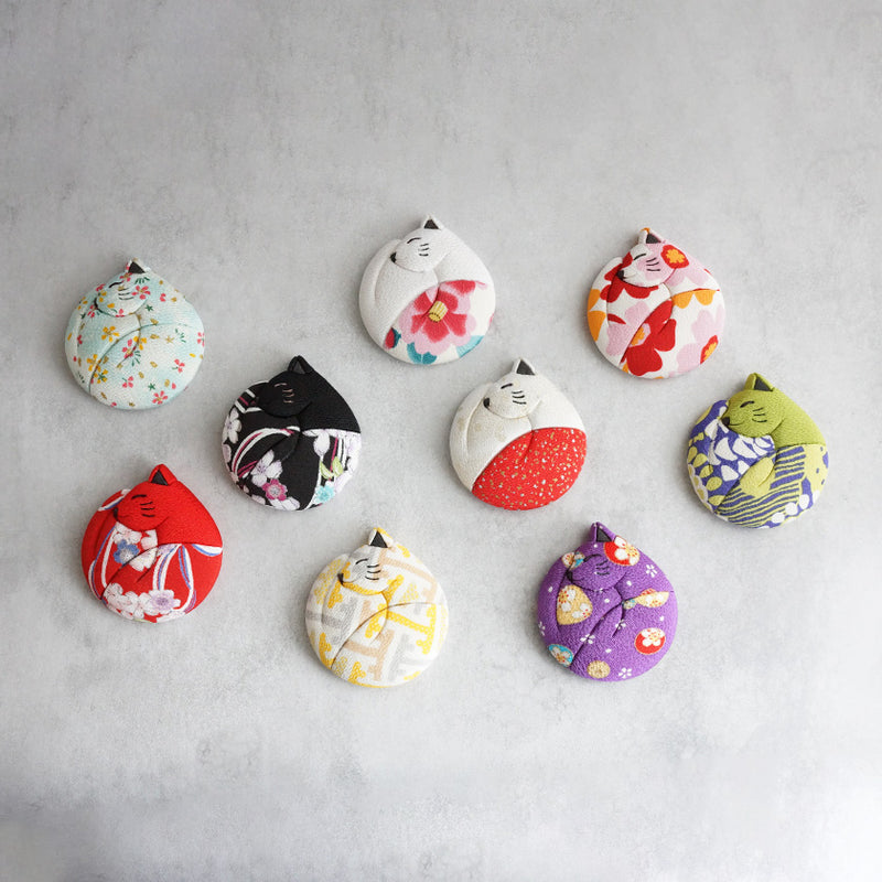 [MIRROR] ROUND CAT (HAND SIZE) | EDO ART DOLLS | KAKINUMA DOLLS