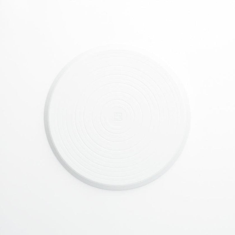 [DISH] SCULPTURE-PATTERN (WHITE PORCERIN) ROUND PLATE | HASAMI WARES| SAIKAI TOKI