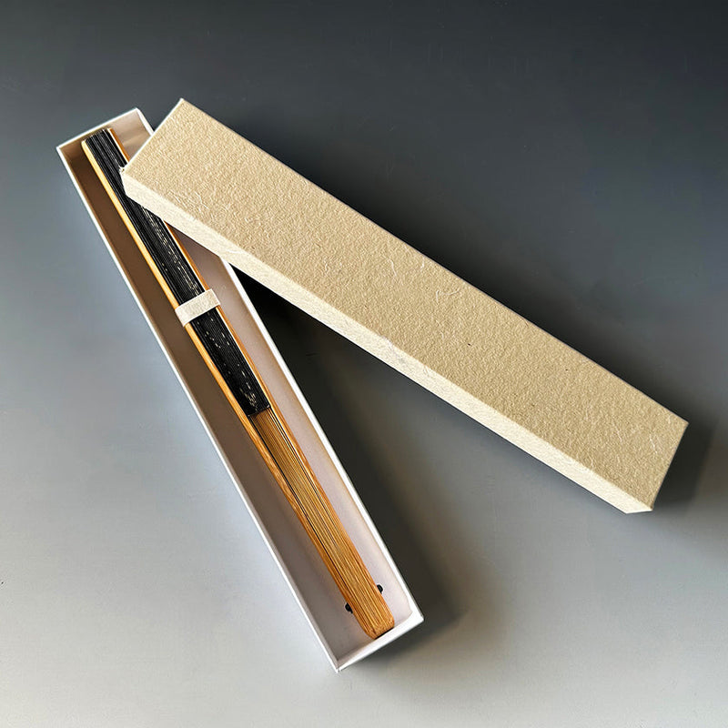 [HAND FAN] JAPANESE CYPRESS MOON-THINKING | KARAKAMI (JAPANESE PAPER)｜KEIBIFUGETSU