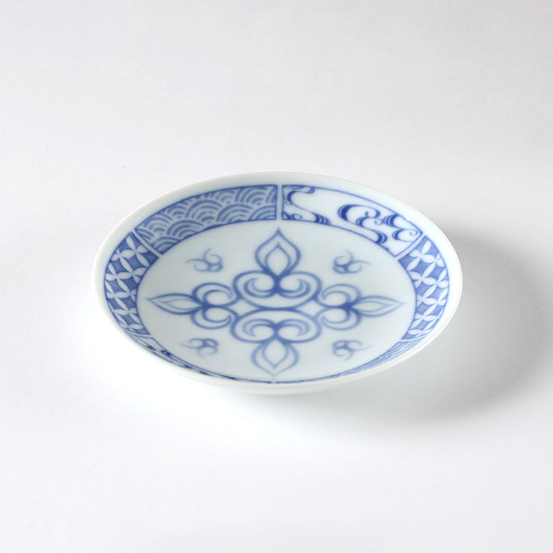 [PLATE] BLUE AND WHITE DYED PLATE Erika Katsuya | AINU CRAFTS | CIKARPE AKAN