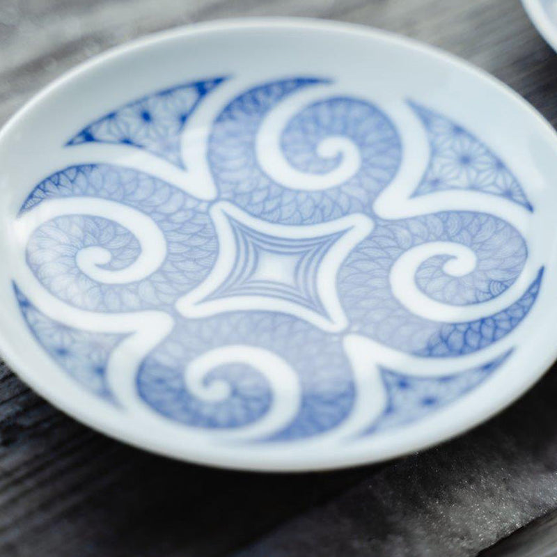 [PLATE] BLUE AND WHITE DYED PLATE Fukiko Goukon | AINU CRAFTS | CIKARPE AKAN