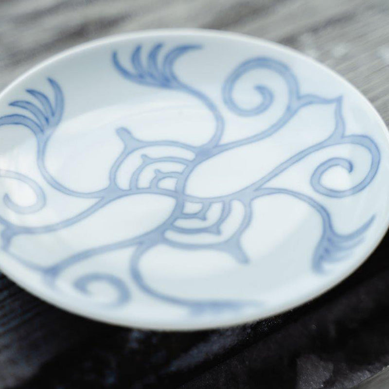 [PLATE] BLUE AND WHITE DYED PLATE Fukiko Goukon | AINU CRAFTS | CIKARPE AKAN