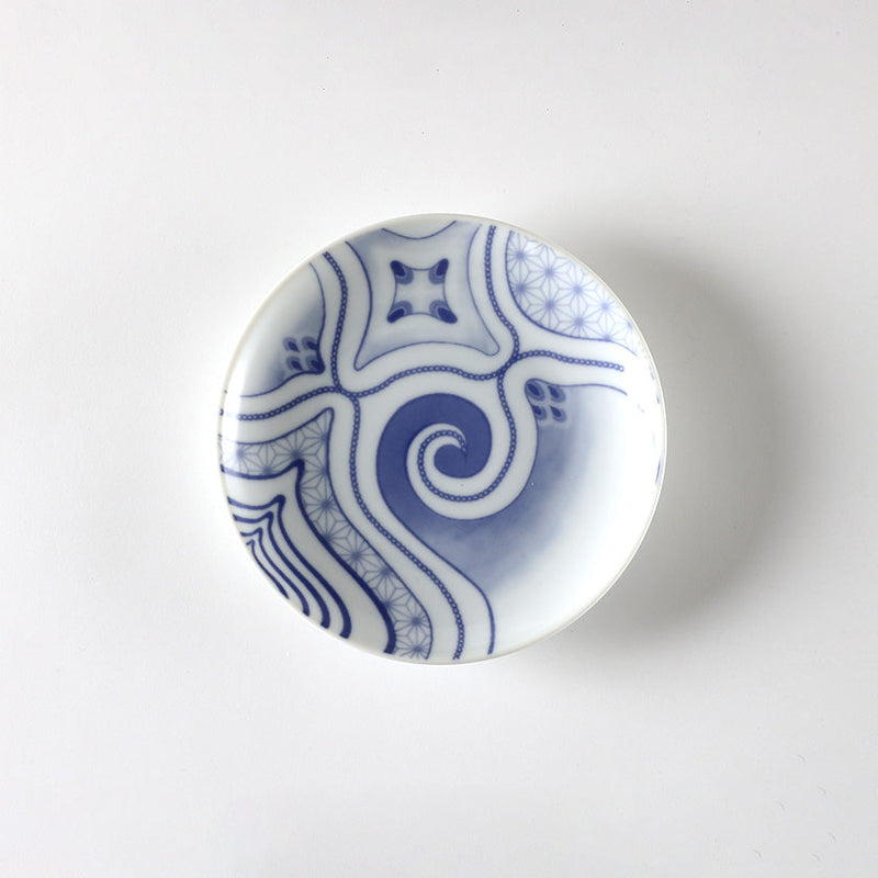 [PLATE] BLUE AND WHITE DYED PLATE Fukiko Goukon | AINU CRAFTS | CIKARPE AKAN