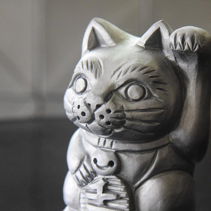 [BECKONING (LUCKY) CAT] MANEKI NEKO (GARGOYLE) OF KAWARA | AWAJI ONIGAWARA | GAROU