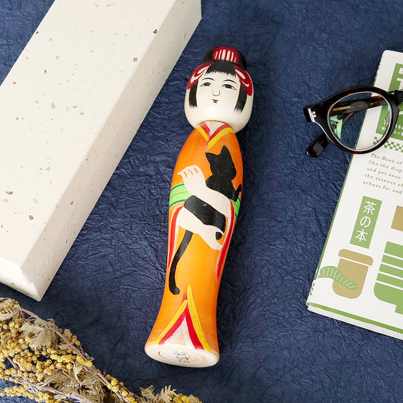 [DOLL] TAISHO PERIOD STYLE KOKESHI (Wooden Dolls) ORANGE | TSUCHIYU DENTO KOKESHI (Wooden Dolls) | AKIHIRO KONNO