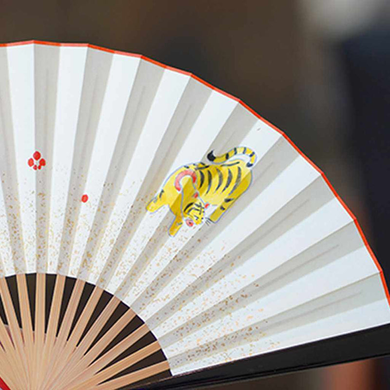 [HAND FAN] WOMAN'S ZODIAC FOLDING FAN TIGER BLACK PAINTED TENKU | UNKINDO FUKATSU HAND FAN | EDO FOLDING FANS