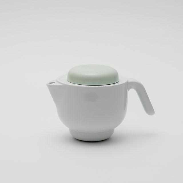 [JAPANESE TEA CUP] PAULINE DELTOUR TEAPOT (CELADON-WHITE) | 2016/ | IMARI-ARITA WARES