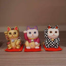[BECKONING (LUCKY) CAT] MANEKI NEKO ,CHECKERED PATTERN (S) | EDO ART DOLLS | KAKINUMA DOLLS