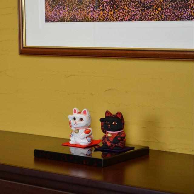 [BECKONING (LUCKY) CAT] MANEKI NEKO, WISH TO THE STAR (CREPE MULTICOLOR) | EDO ART DOLLS | KAKINUMA DOLLS