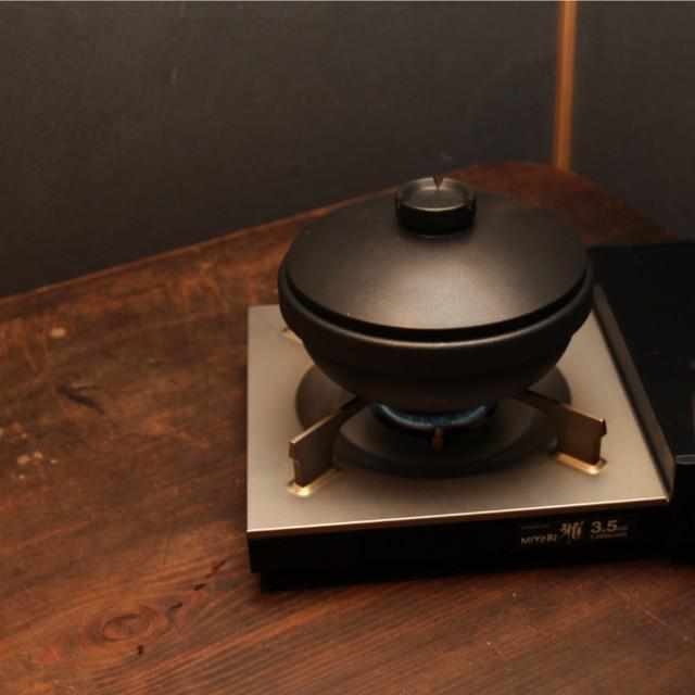 [COOKER (POT)] CHARCOAL POT (SMALL) EASY (DIRECT FIRE & IH) | HOMUSUBI | CARBON PROCESSING