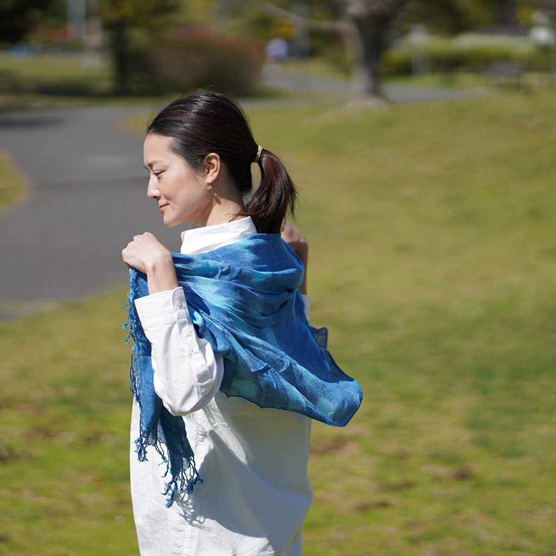 [SCARF] HAND-DYED STALL WITH NATURAL INDIGO (SQUEEZE) | INDIGO DYEING| INDIGO KESENNUMA