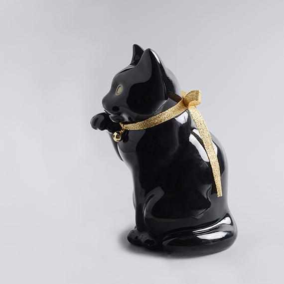 [BECKONING (LUCKY) CAT] MANEKINEKO BANK FIRST MODEL BLACK (M) | KATA KOTO | HIZEN YOSHIDA WARES