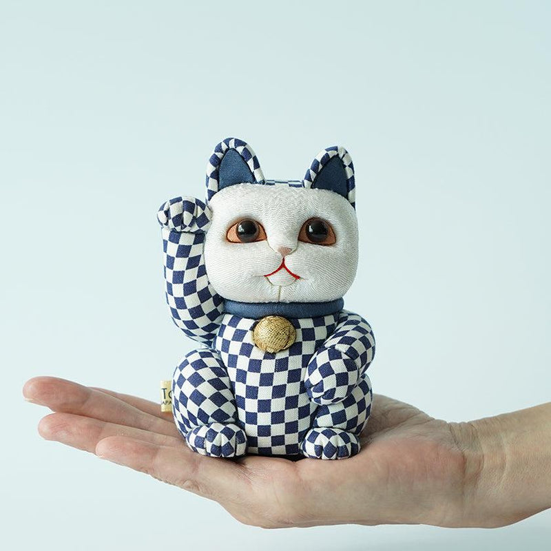 [Beckoning（Lucky）Cat] Maneki Neko方格圖案藍色（M）|江戶藝術娃娃