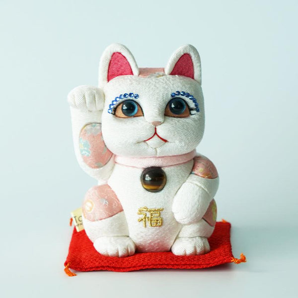 [BECKONING (LUCKY) CAT] MANEKI NEKO FENG SHUI DX WHITE (M) | EDO ART DOLLS | KAKINUMA DOLLS