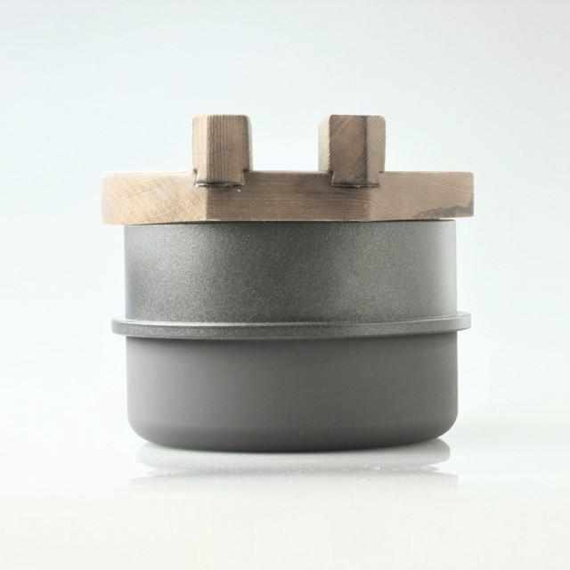 [COOKER (POT)] CHARCOAL KETTLE FOR ONE PERSON KEI KEI WITH WOODEN LID (DIRECT FIRE & IH) | HOMUSUBI | CARBON PROCESSING