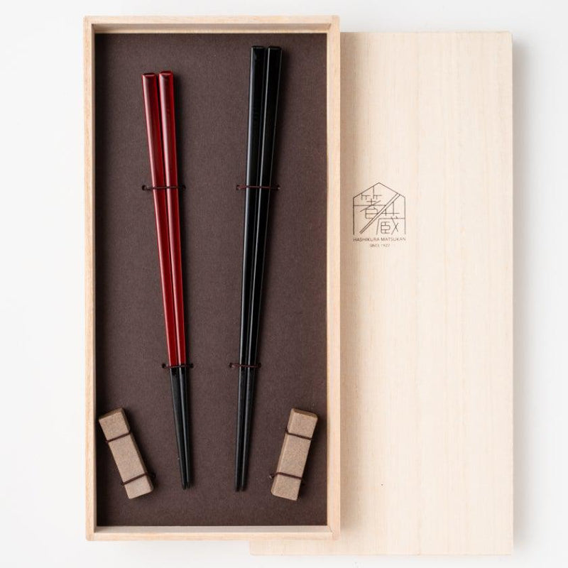 [CHOPSTICKS] PAIR KOKUTAN SQUARE WITH CHOPSTICK REST (21.5, 23.0cm) | HASHIKURA MATSUKAN | WAKASA LACQUERWARE