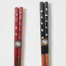 [CHOPSTICKS] SHELLED SHIORI PAIR WITH CHOPSTICK RESTS | WAKASA LACQUERED CHOPSTICKS | MATSUKAN