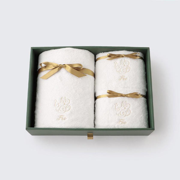 [毛巾] 1個有機棉浴巾和2個面部毛巾禮品套件（金色絲帶）|縫紉