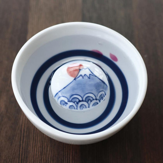 [SAKE CUP] CHERRY BLOSSOMS & MT FUJI (1 PIECE) SOUNDING SAKAZUKI | COLOR & DESIGN CHANGE | MINO WARES | MARUMO TAKAGI