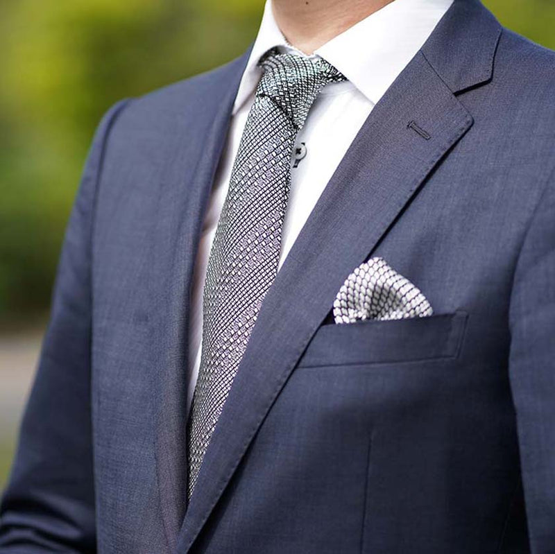 [領帶]探戈提花領帶（白色灰色）|庫斯卡|手工編織
