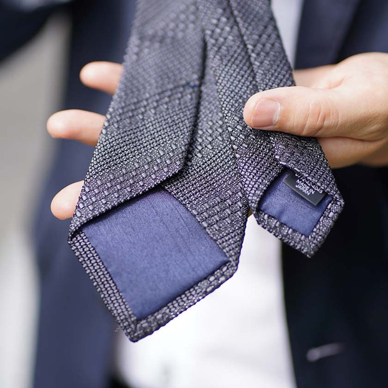 [領帶]探戈提花領帶（木炭灰色）|庫斯卡|手工編織