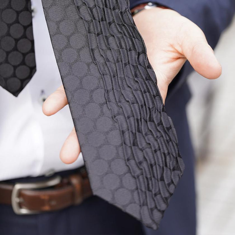 [PLEATS TIE] POLKA DOT BLACK | NEKADO | NISHIJIN ORI (TEXTILES)