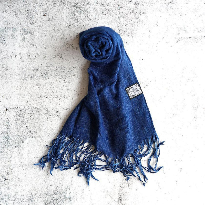 [圍巾]圍巾（e）| miutt |噴墨和天然靛藍植物偷（深藍色）|手染色