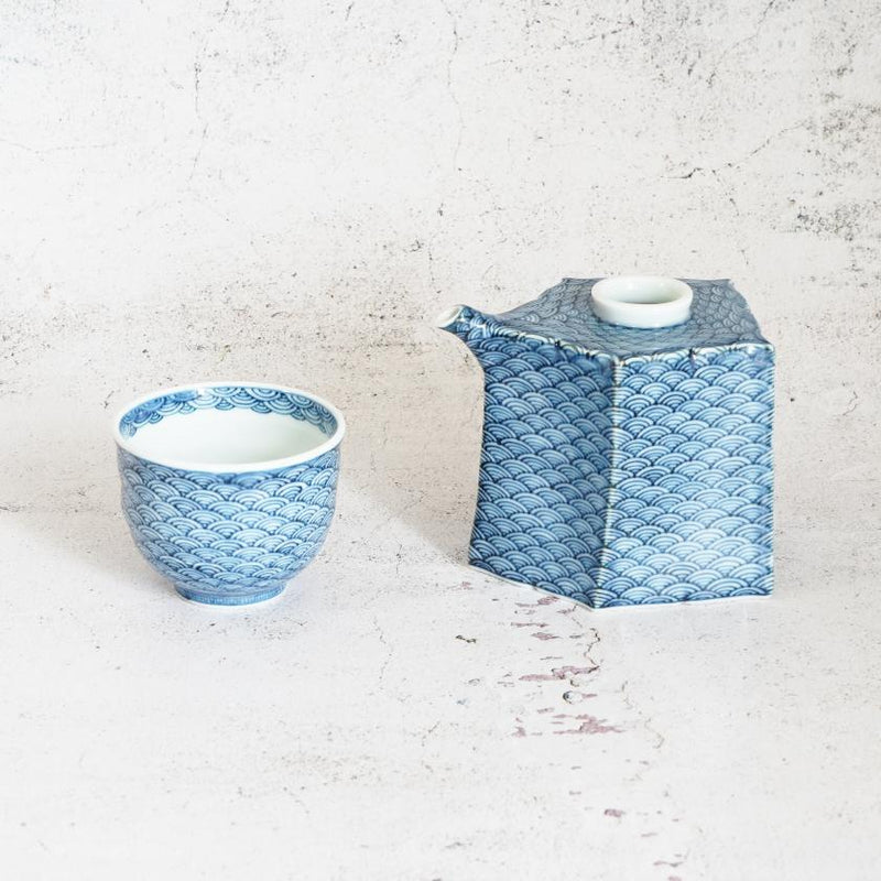 [SAKE BOTTLE & CUP SET] 2 PIECES GOKAKU-BIN & SAKAZUKI SEIGAIHA | MIKAWACHI WARE | HIRADOSHOUZAN