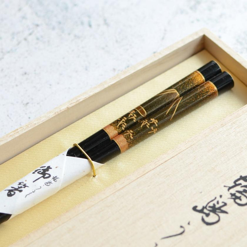 [CHOPSTICKS] HAND-DRAWN GOLD OR SILVER LACQUR GOLD NASHIJI FUJI MATSUBARA BLACK (1 SET) | HASHIMOTO KOUSAKU SIKKI | WAJIMA LACQUER