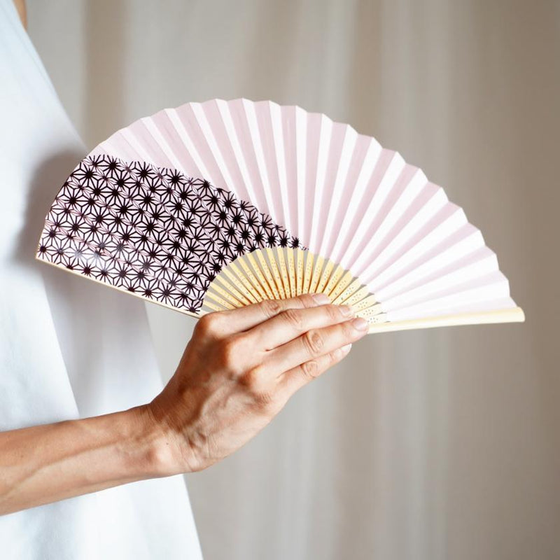 [HAND FAN] WOMEN'S  LACQUER PAINTING ASANOHA | NAGOYA FOLDING FAN | SUEHIRODO