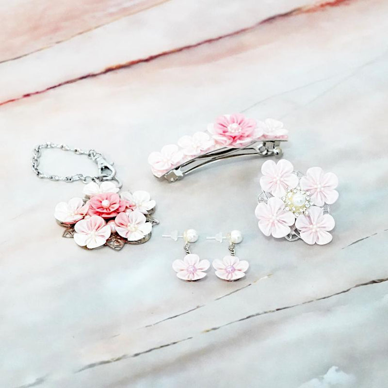 [ACCESSORY 4 PIECES] BABY PINK (BARRETTES, BROOCHES, EARRINGS, BAG CHARMS) | TSUMAMI KANZASHI