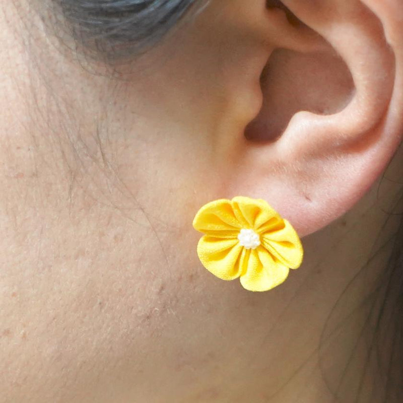 [ACCESSORY 4 PIECES] GOLDEN YELLOW (BARRETTES, HAT PIN BROOCHES, EARRINGS, HAIRPINS) | TSUMAMI KANZASHI