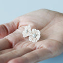 [ACCESSORY] CLOTH FLOWER TONOKO (BEIGE) | TSUMAMI KANZASHI