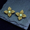 [ACCESSORY] CLOTH FLOWER LIGHT KHAKI | TSUMAMI KANZASHI | e TSUMAMI
