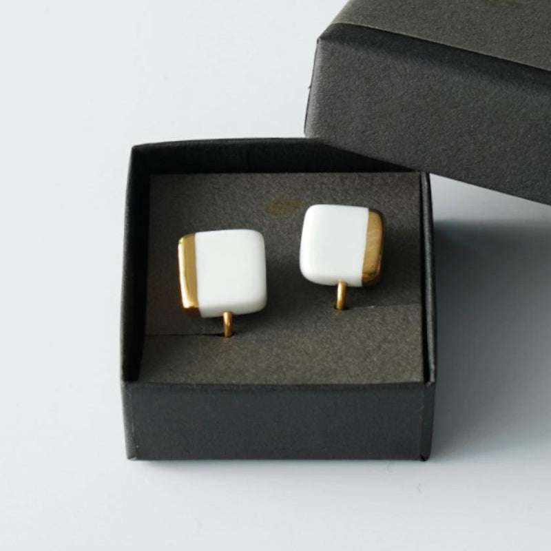 [EARRINGS] WHITE PORCELAIN SQUARE | IMARI-ARITA WARES | 6.KILN