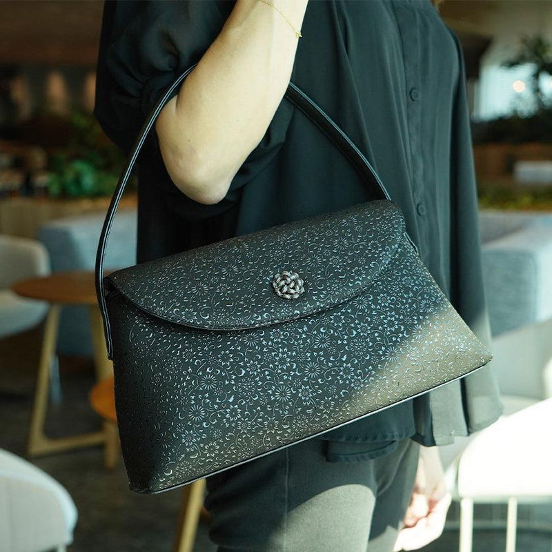 [HANDBAG] D ARABESQUE CHRYSANTHEMUM (BLACK BASECOAT WITH BLACK LACQUER) | KOUSHU INDEN (LACQUERED DEERSKIN CRAFTS)| INDEN-YA