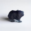 [FIGURINE] SINKOP SALMON-EATING BEAR (BLACK) | AINU CRAFTS