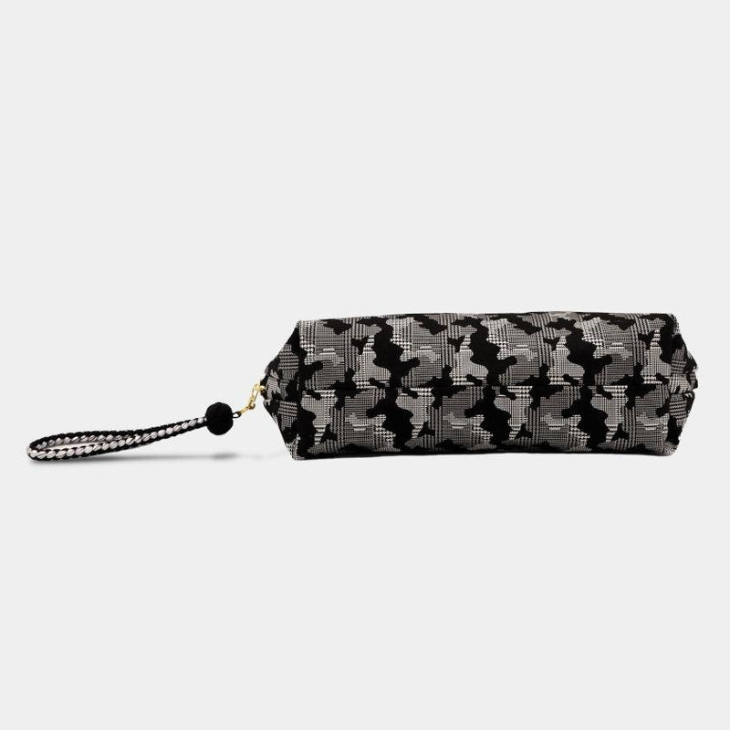 [POUCH] NISHIJIN SILK SHELL-SHAPED POUCH CAMOUFLAGE GLEN CHECK WITH KYO-KUMIHIMO (BLACK) | NISHIJIN TEXTILES | ATELIER KYOTO NISHIJIN