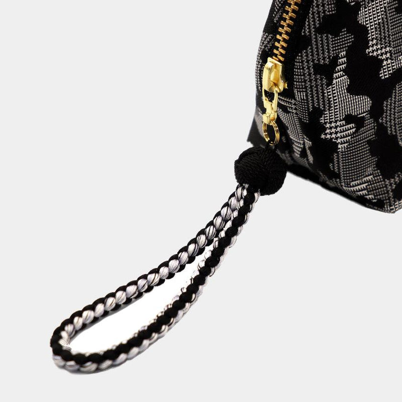 [POUCH] NISHIJIN SILK SHELL-SHAPED POUCH CAMOUFLAGE GLEN CHECK WITH KYO-KUMIHIMO (BLACK) | NISHIJIN TEXTILES | ATELIER KYOTO NISHIJIN