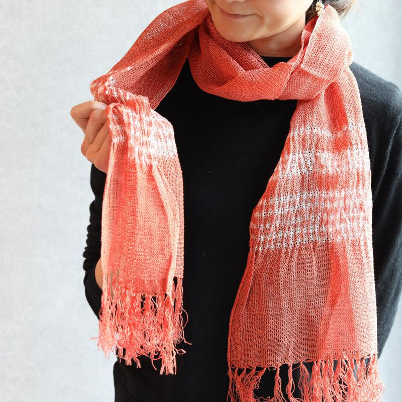 [SCARF] KUROTANI SOUFU (KUSAKI-DYED, AKANE-RED SHIBORI) | KUROTANI WASHI PAPER|KUROTANI WASHI COOPERATIVE GROUP