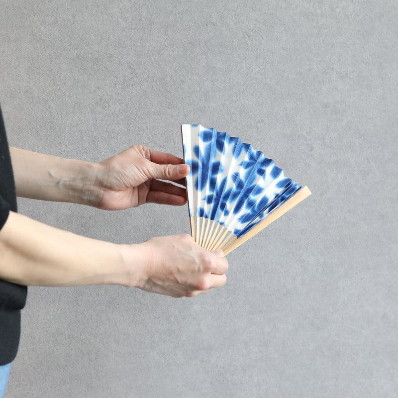 [HAND FAN] SEKKA SHIBORI (NAVY BLUE) FOR WOMEN | KUROTANI WASHI PAPER|KUROTANI WASHI COOPERATIVE GROUP