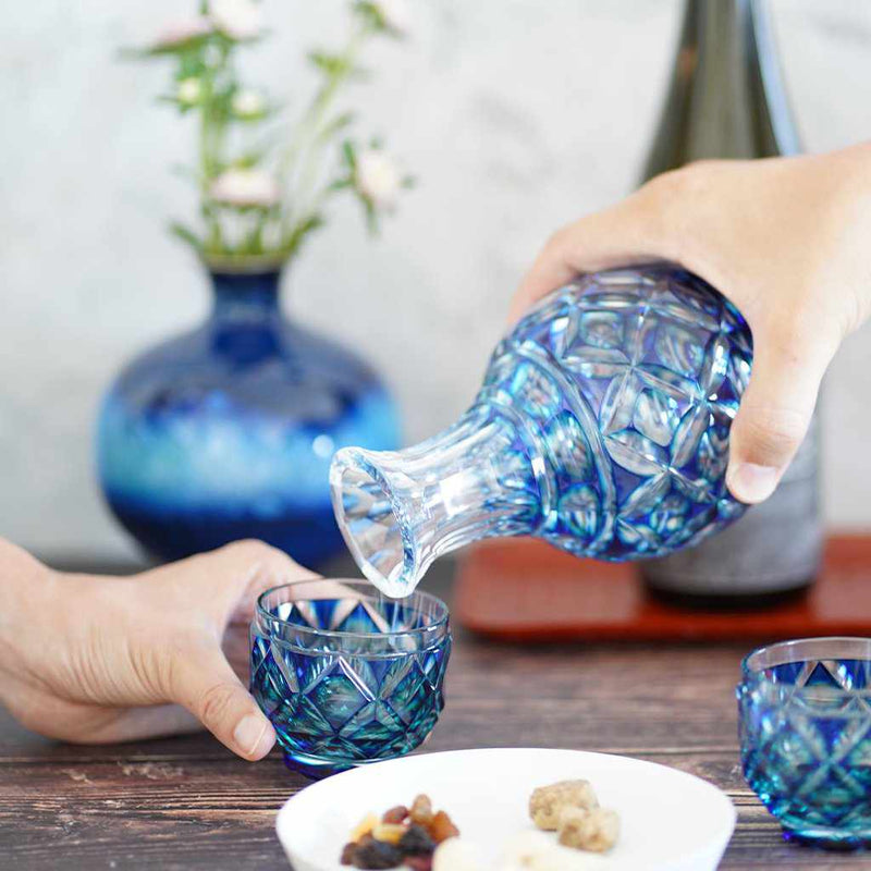 [GLASS] DOUBLE-COVERED OCHOKO (GREEN-LAPIS LAZULI) IN A PAULOWNIA BOX | SATUMA VIDRO | SATSUMA CUT GLASS